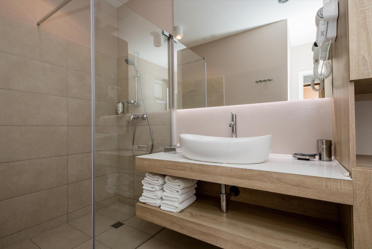 B&B Vila Sabbia Lopar Esterno foto